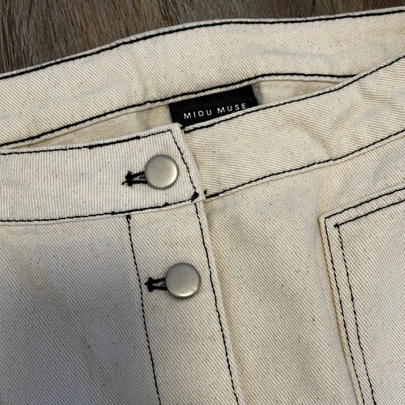 White denim skirt with black contrast stitching 🤍🖤 - Picture 8 of 8